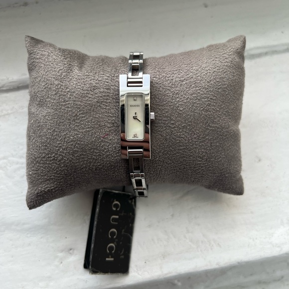 Gucci 3900L watch brand new - Picture 1 of 3